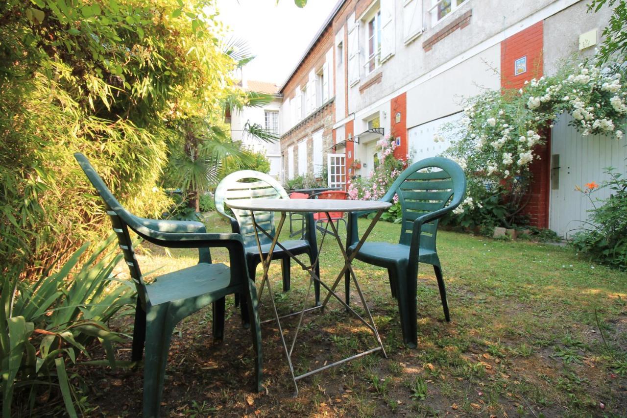Disponible - Appartement Entier - Ligne H 15Mn Paris-Gare Du Nord, Parking Rue Gratuit, 4 Pers, Station De Train En Face Toutes Les 15Mn, Hippodrome, Cdfas, Universite, Borne Electrique, 1Er Etage 奥伯尼 外观 照片